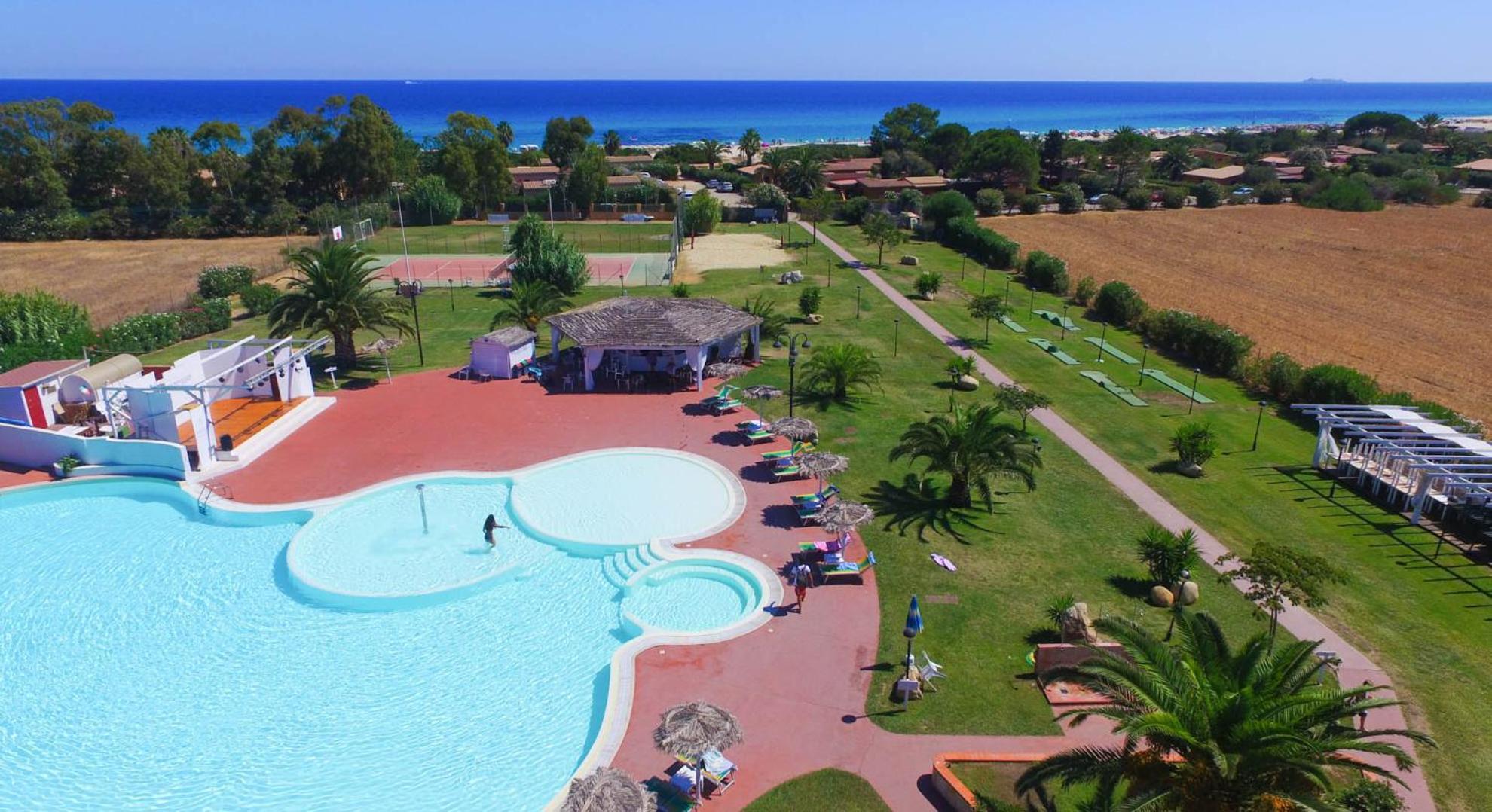 Rey Beach Club Monte Nai Exteriör bild
