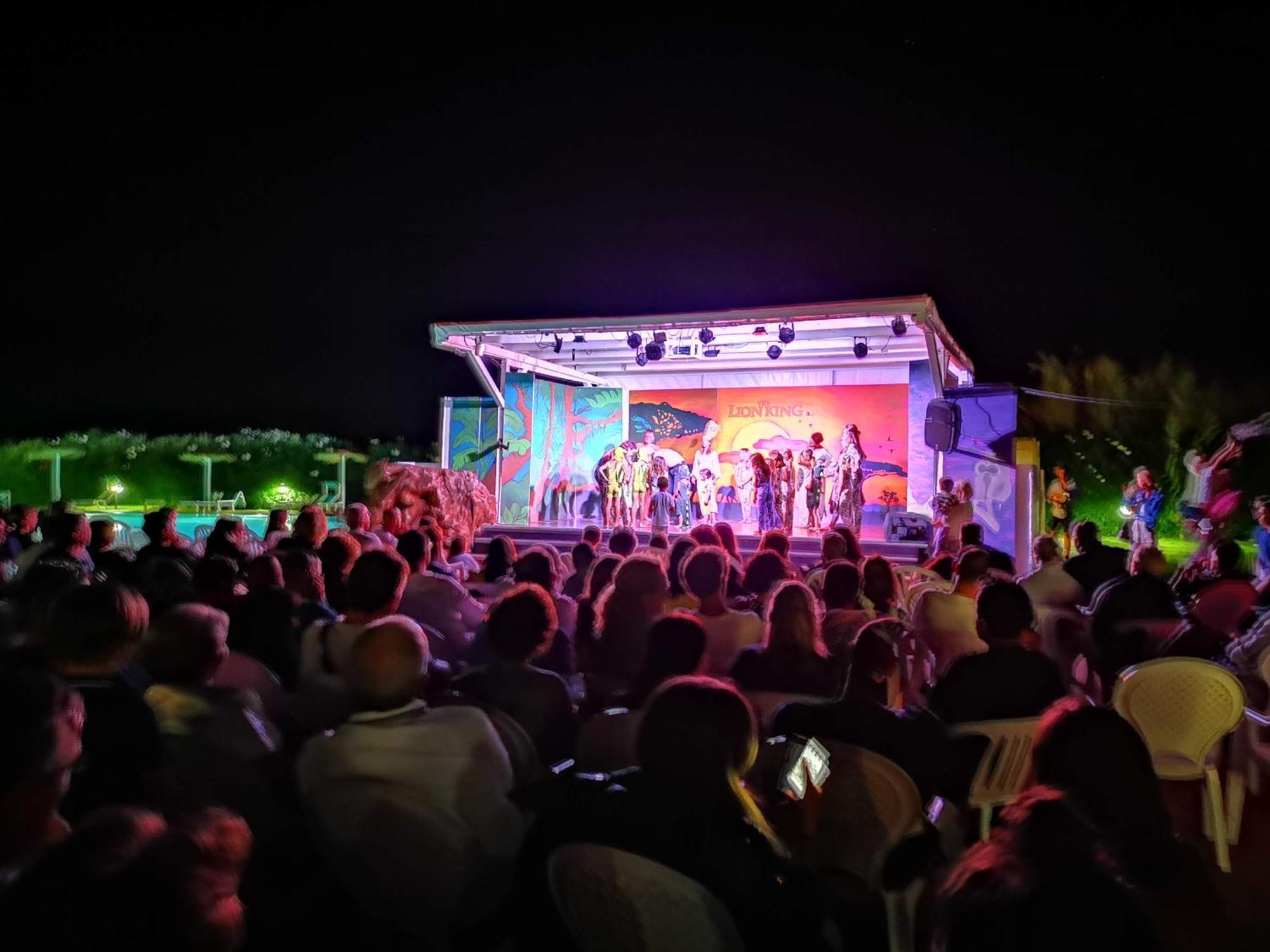 Rey Beach Club Monte Nai Exteriör bild