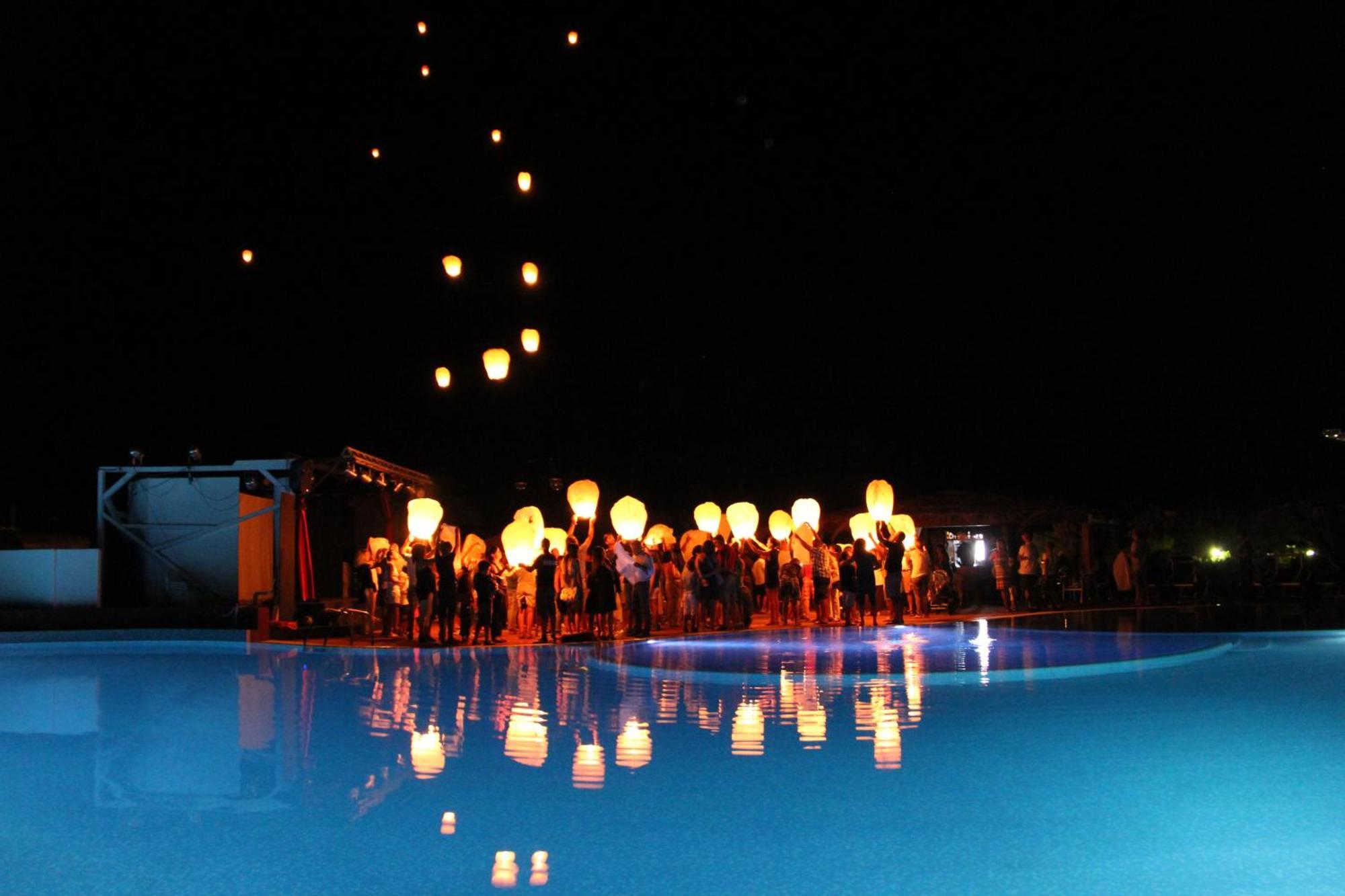 Rey Beach Club Monte Nai Exteriör bild