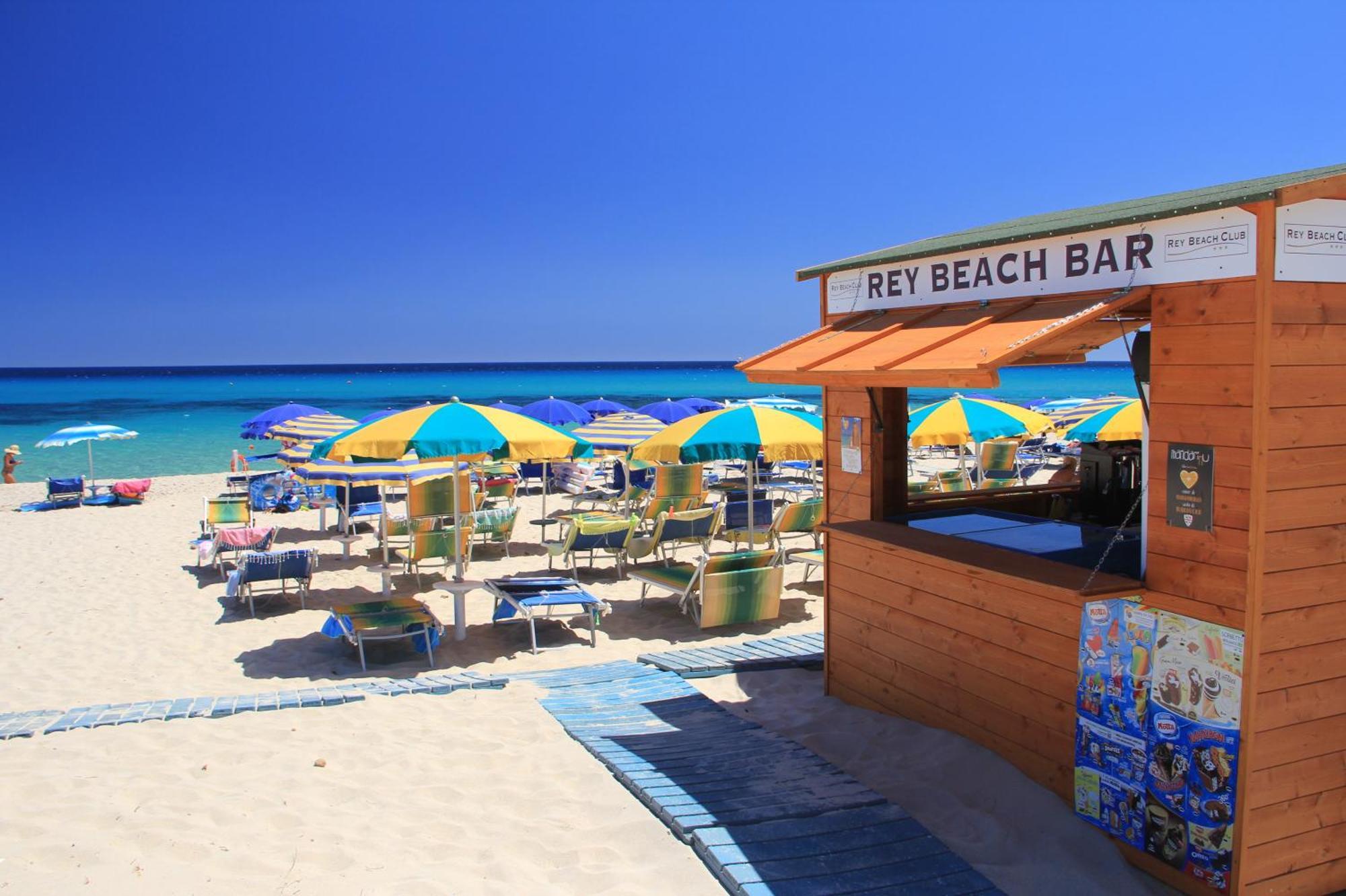 Rey Beach Club Monte Nai Exteriör bild